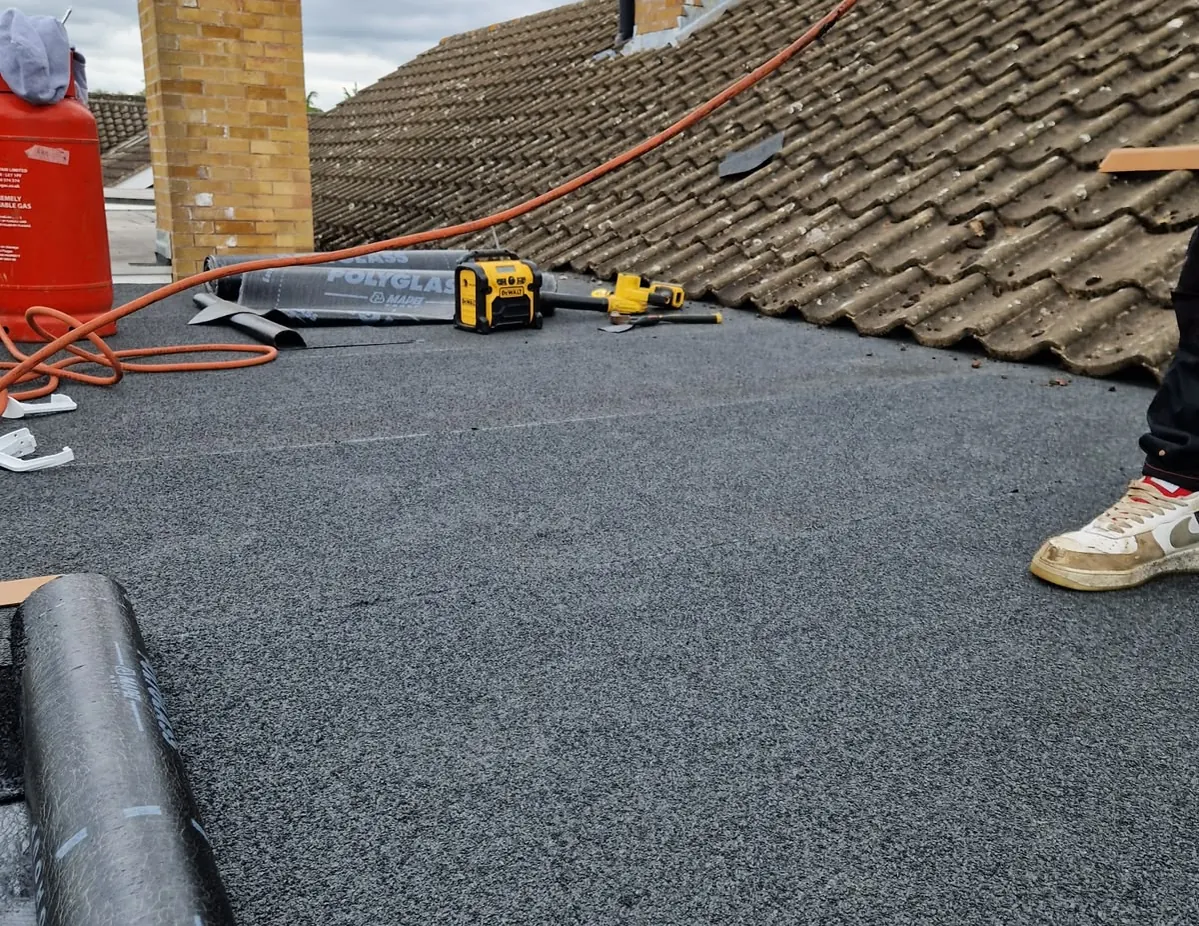 Torch-on felt flat roof